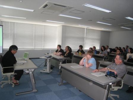 広島平和研究所での講義