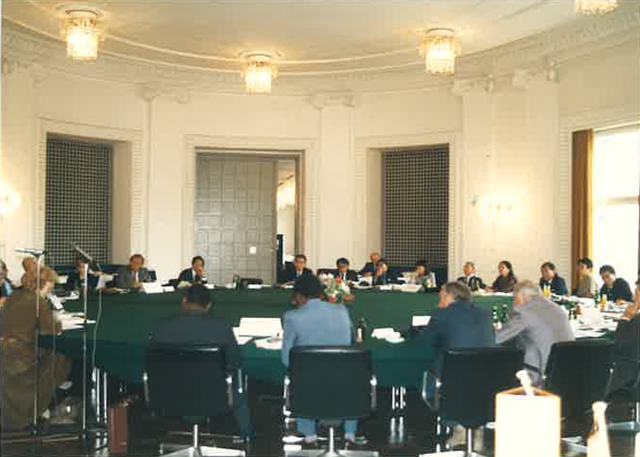 第1回世界平和連帯都市市長会議理事会