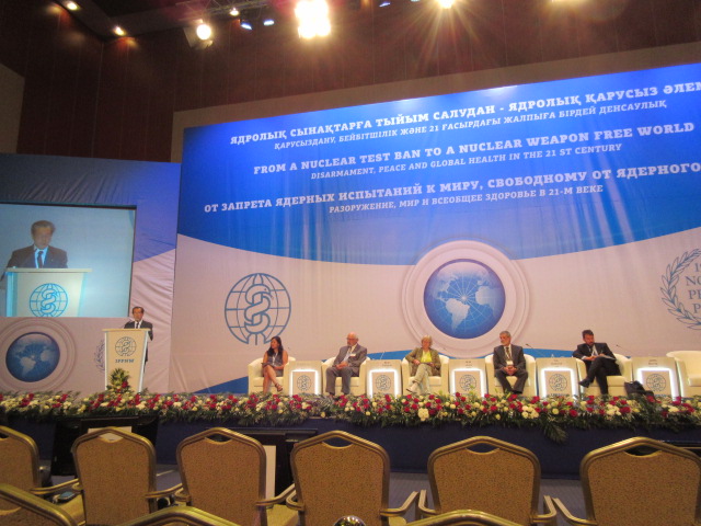 第21回ＩＰＰＮＷ世界大会・全体会議1「核兵器の人道的影響」への出席
