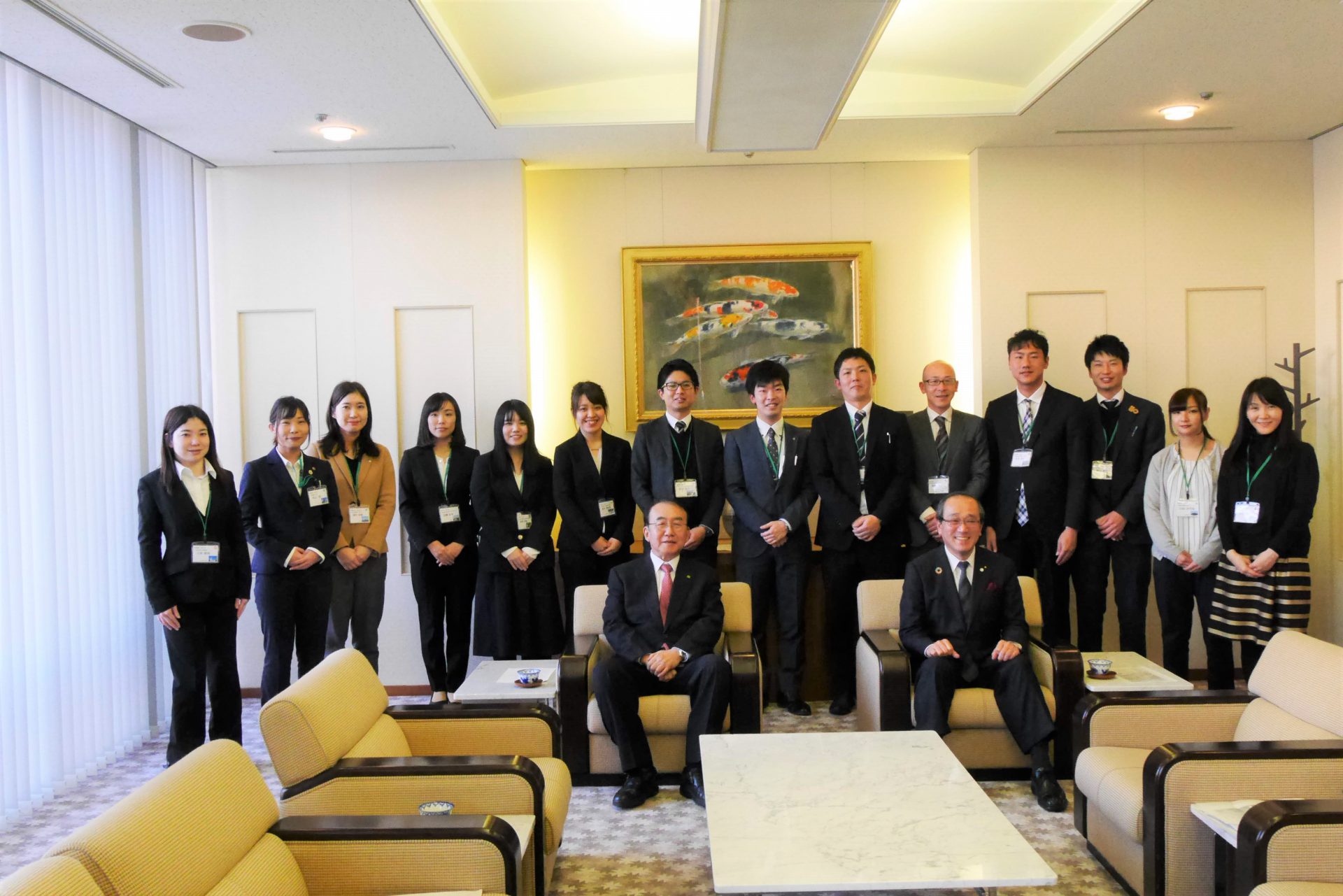 研修参加者と松井平和首長会議会長（写真前列右）、小泉平和首長会議事務総長（写真前列左）